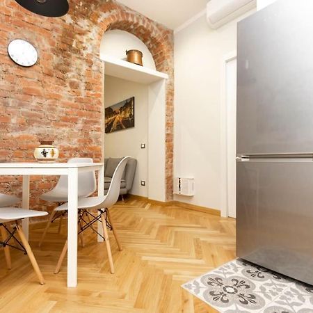 The Italian Design - 10 Minutes To Duomo Apartment Milan Luaran gambar