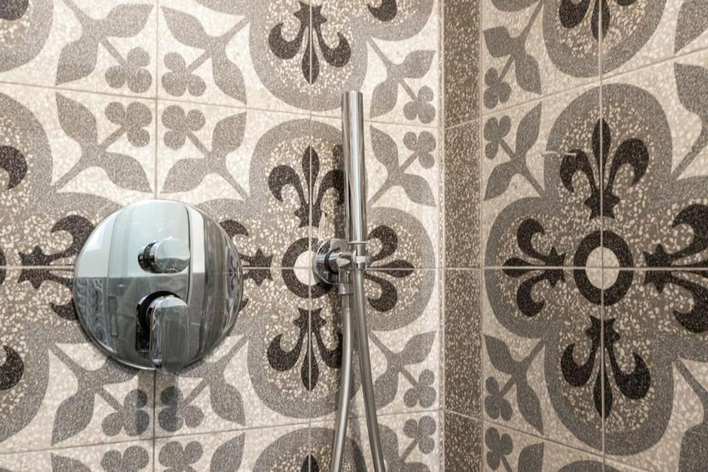The Italian Design - 10 Minutes To Duomo Apartment Milan Luaran gambar